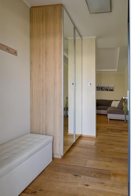 Abg House Ecser Zewnętrze zdjęcie