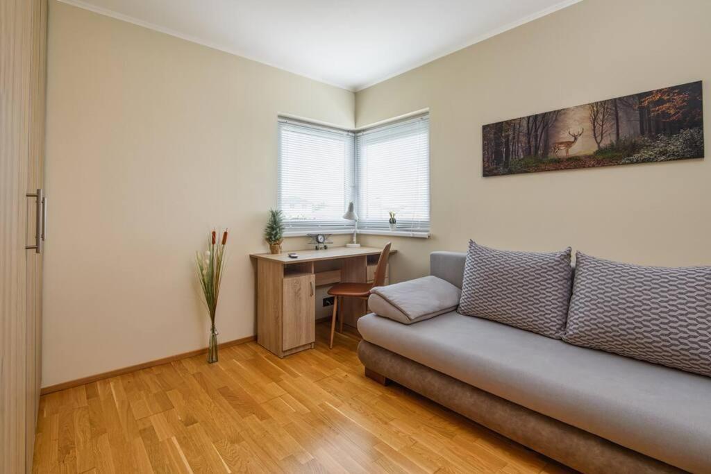 Abg House Ecser Zewnętrze zdjęcie