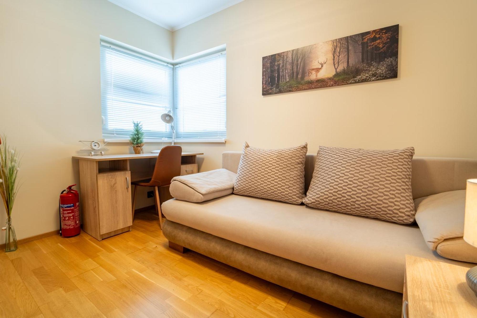 Abg House Ecser Zewnętrze zdjęcie