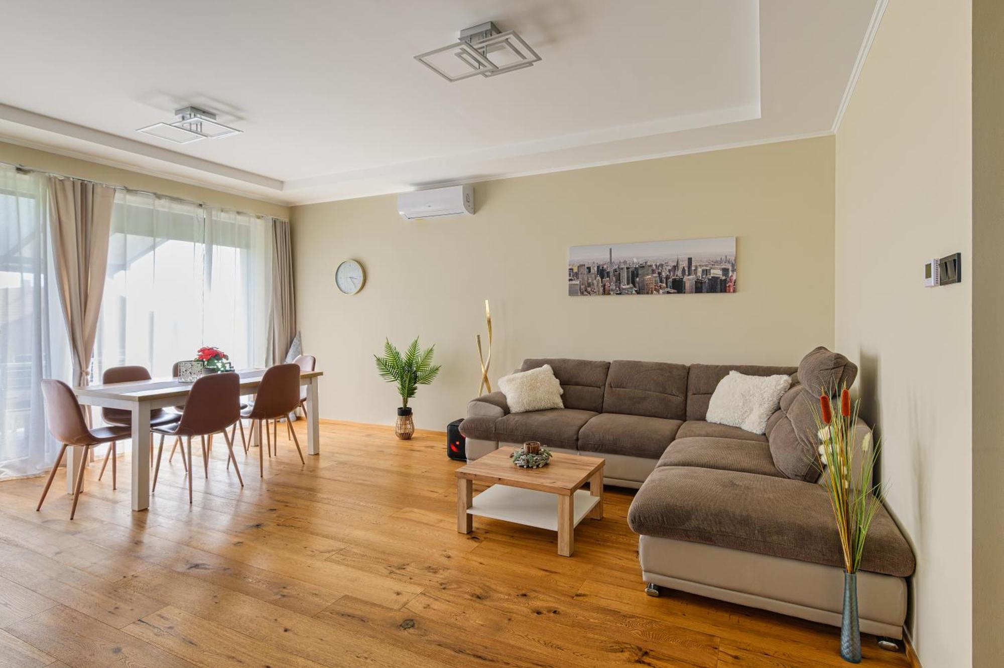 Abg House Ecser Zewnętrze zdjęcie